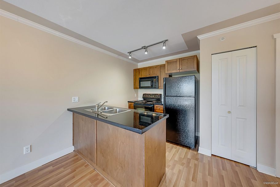 PH1 2265 E Hastings Street Vancouver, BC - 2