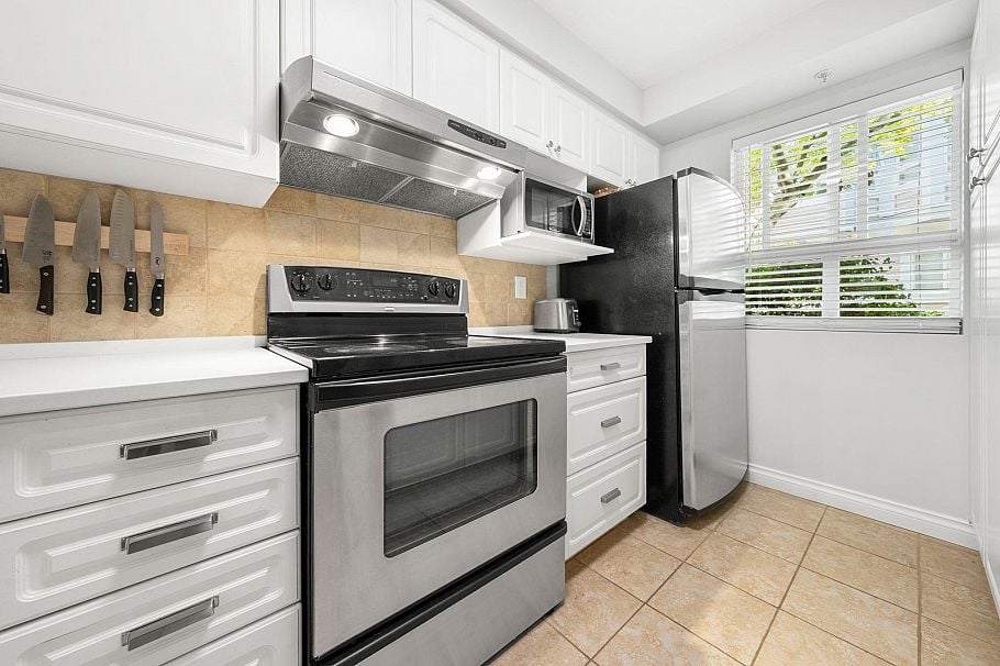 249 2565 W Broadway Vancouver, BC - 12