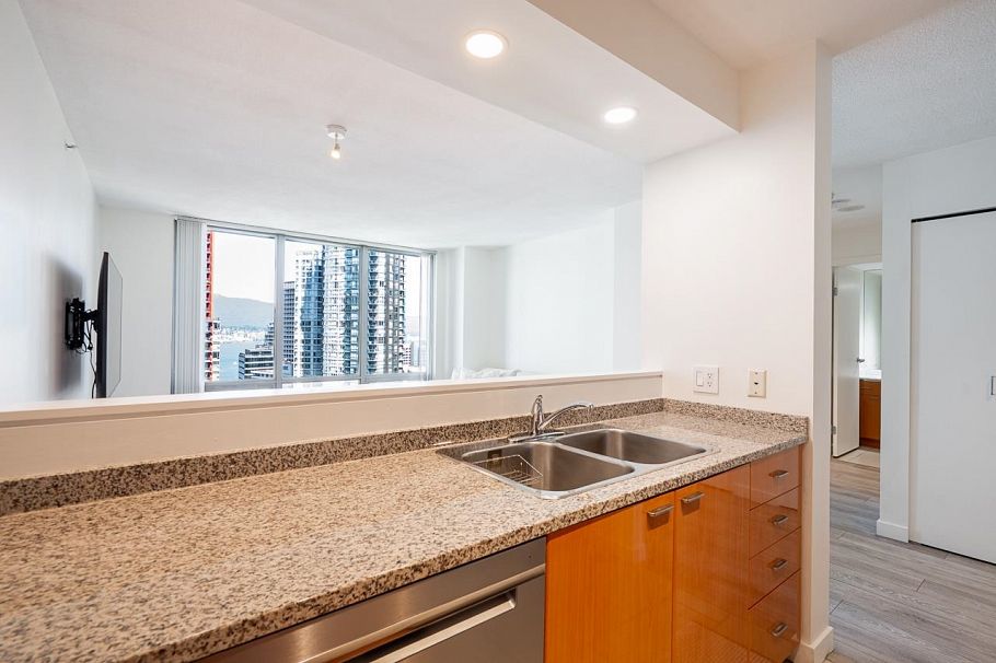 1803 1200 W Georgia Street Vancouver, BC - 16