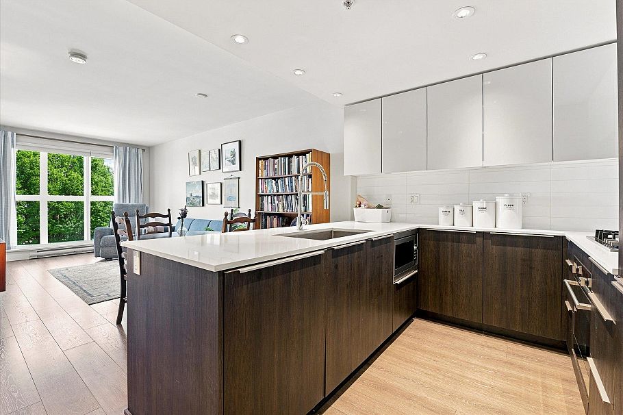 323 1588 E Hastings Street Vancouver, BC - 17