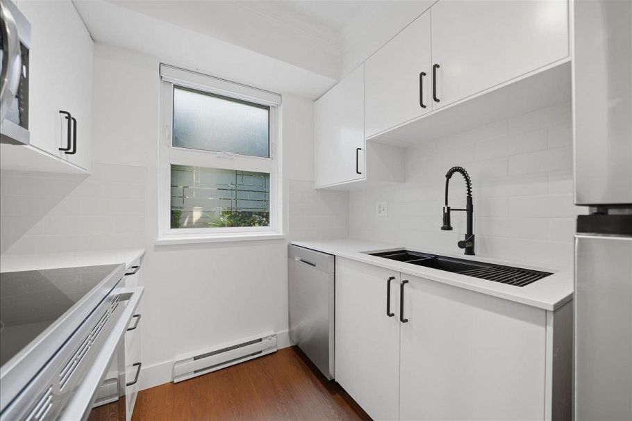 729 W 7th Avenue Vancouver, BC - 7