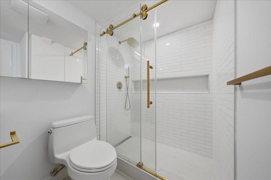 729 W 7th Avenue Vancouver, BC - 25