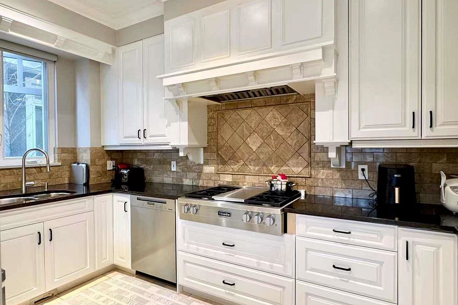2979 W 31st Avenue Vancouver, BC - 9