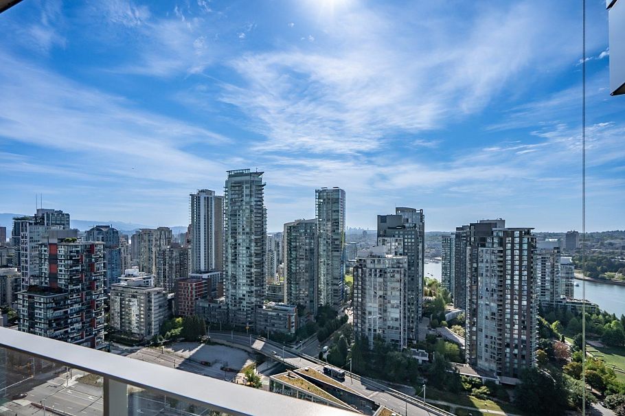 3307 1480 Howe Street Vancouver, BC - 25