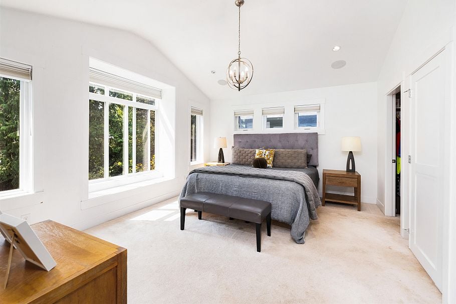 1585 Draycott Road North Vancouver, BC - 16