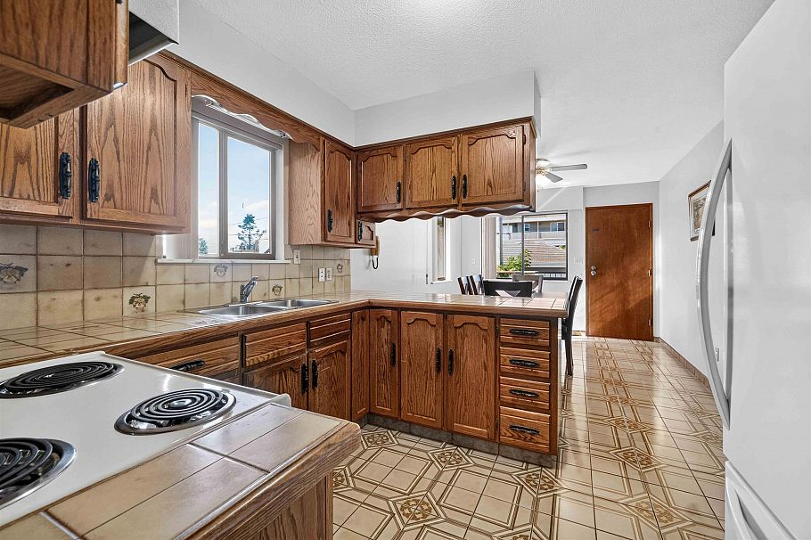 2739 E 8th Avenue Vancouver, BC - 16