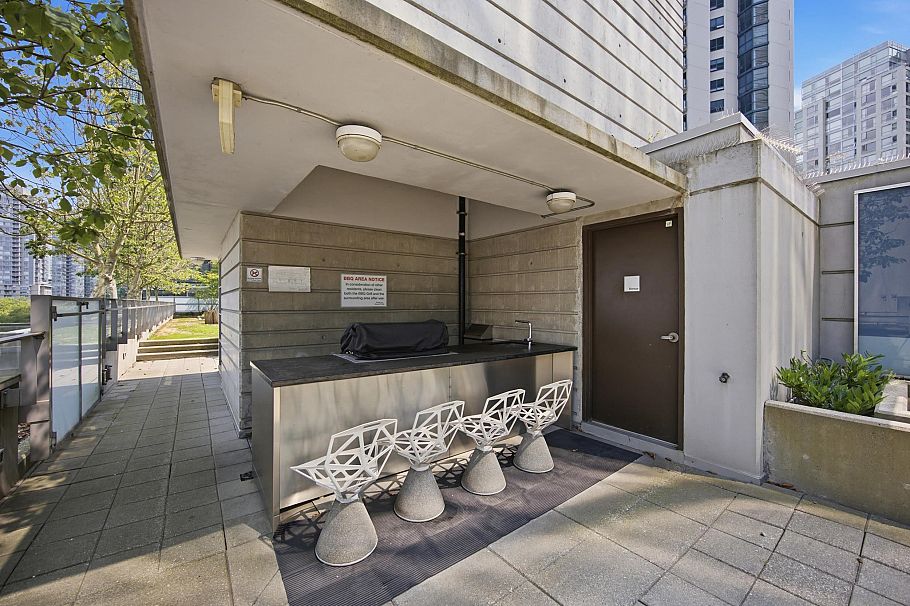 504 1477 W Pender Street Vancouver, BC - 32