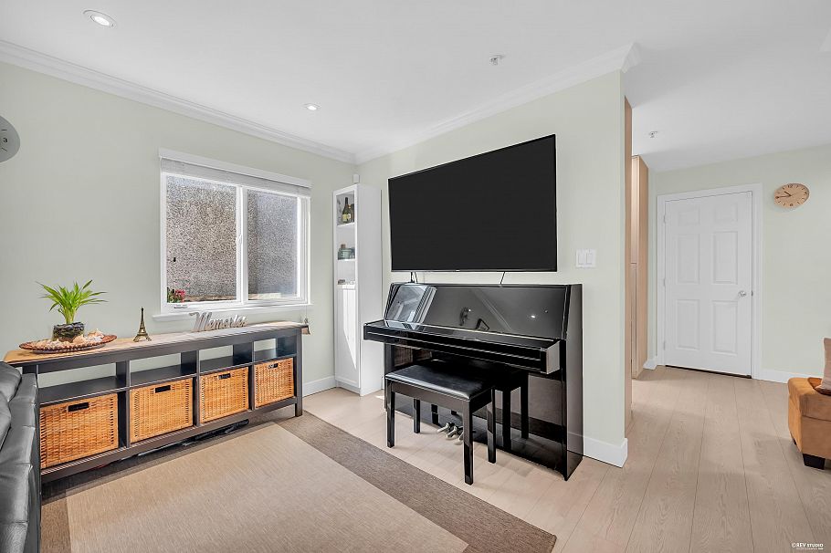 6925 Main Street Vancouver, BC - 5