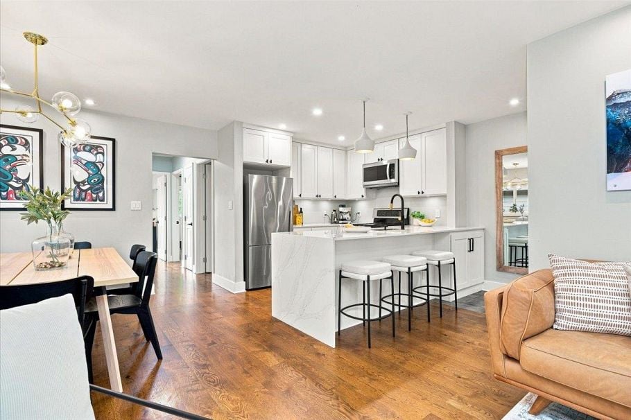 223 W 19th Street North Vancouver, BC - 7