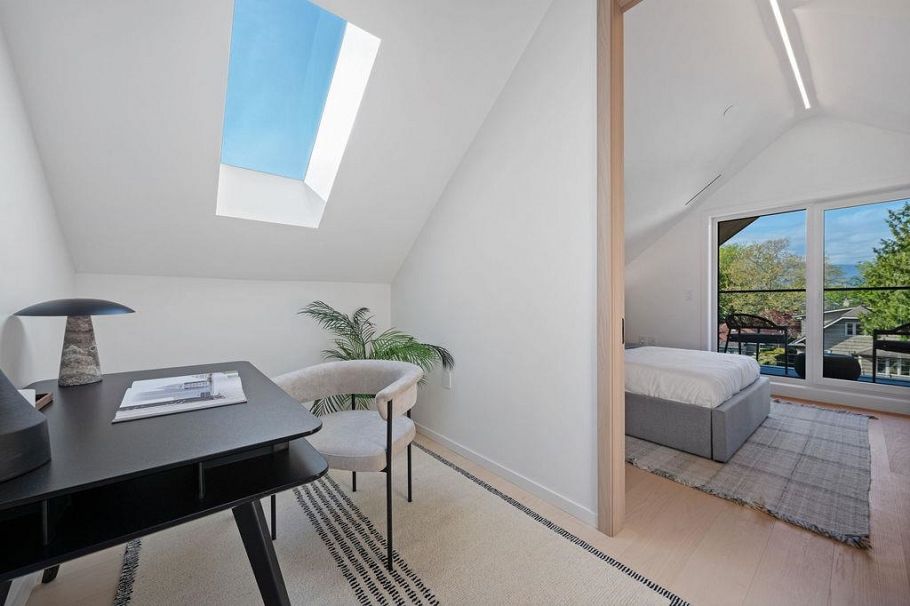 2 2935 W 15th Avenue Vancouver, BC - 23