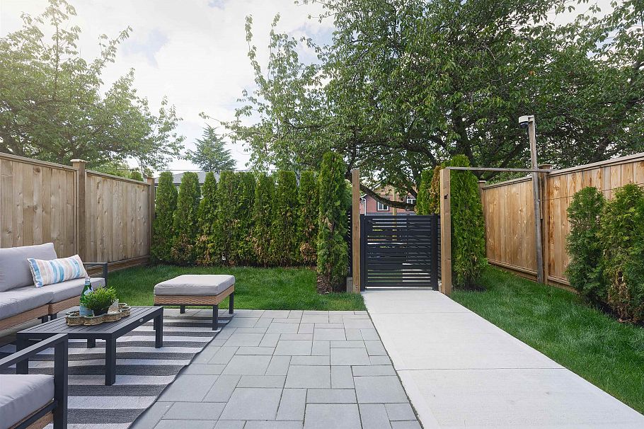 922 E 16th Avenue Vancouver, BC - 29
