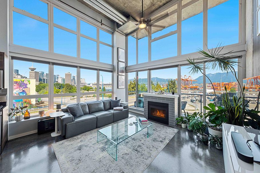 407 289 Alexander Street Vancouver, BC - 4