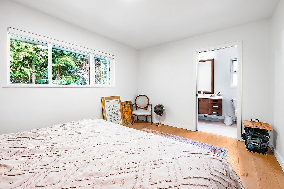 3277 Chesterfield Avenue North Vancouver, BC - 12
