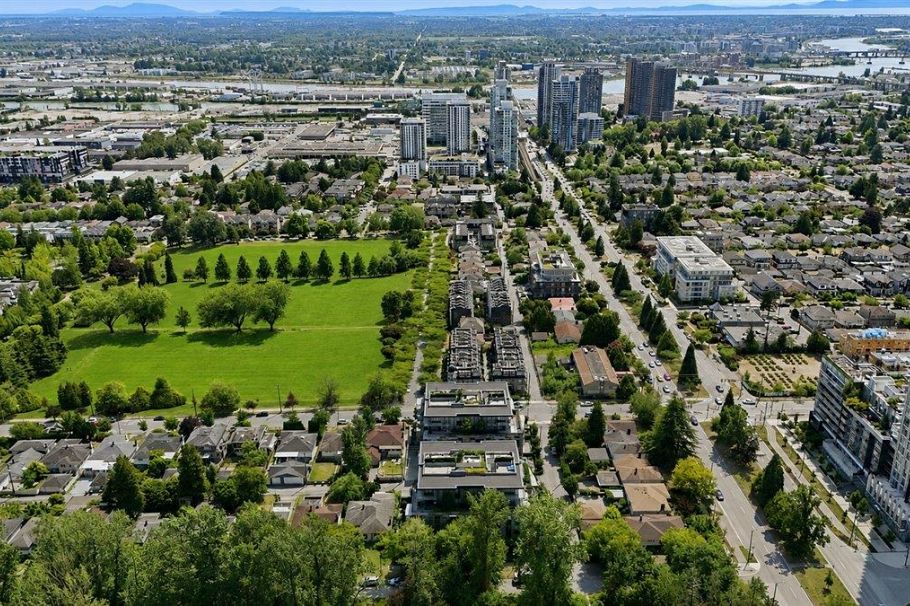 303 477 W 59th Avenue Vancouver, BC - 19