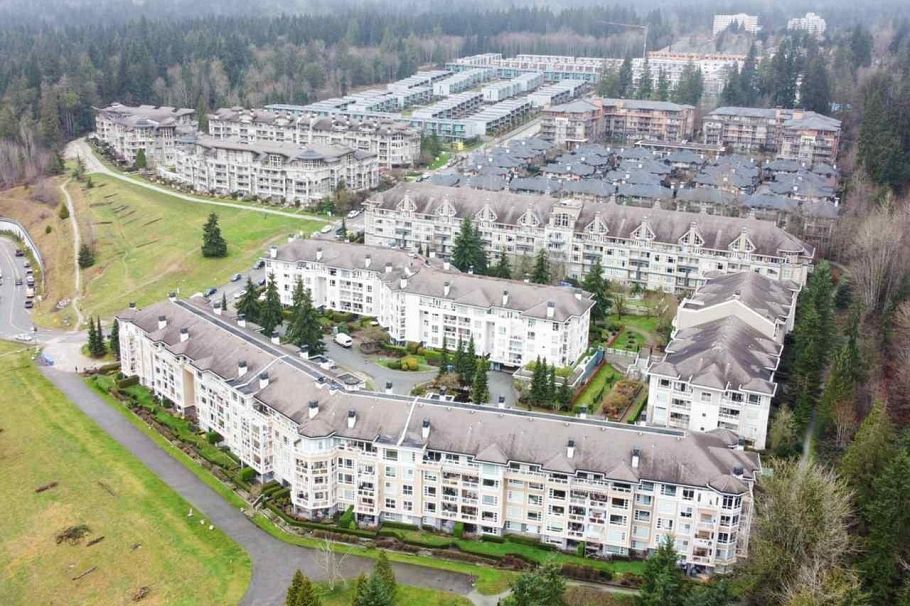 212 3600 Windcrest Drive North Vancouver, BC - 12