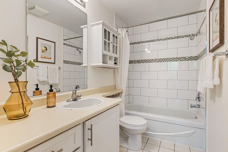 8 1355 W 4th Avenue Vancouver, BC - 24