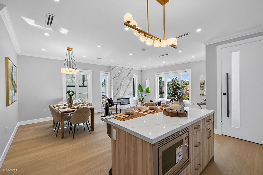 2 2035 51st Street Vancouver, BC - 9