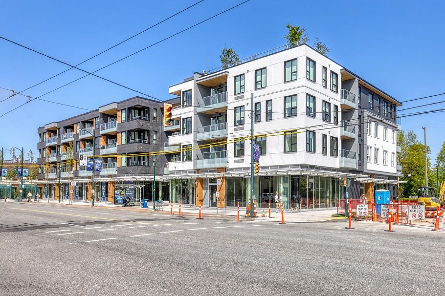 512 2471 St. George Street Vancouver, BC - 1