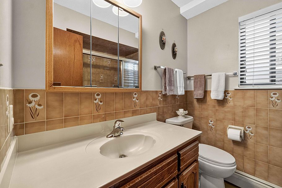 2739 E 8th Avenue Vancouver, BC - 21