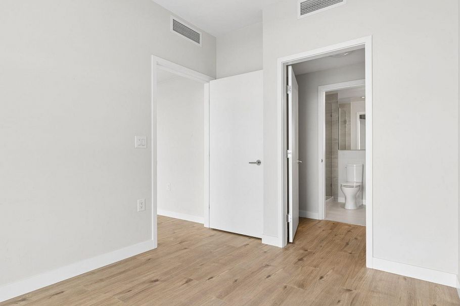 1401 3430 E Kent Avenue Vancouver, BC - 13