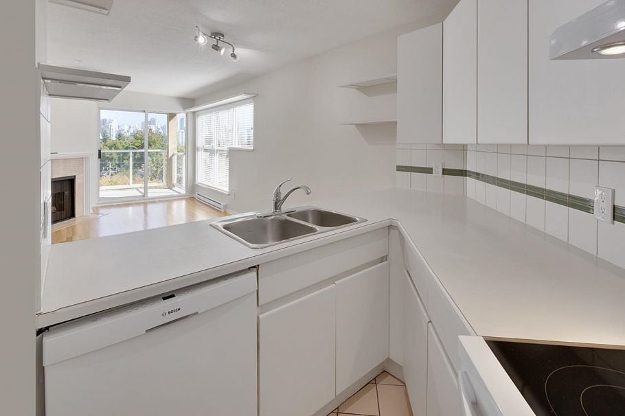 204 943 W 8th Avenue Vancouver, BC - 14