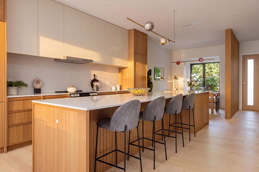 20 W 14th Avenue Vancouver, BC - 5