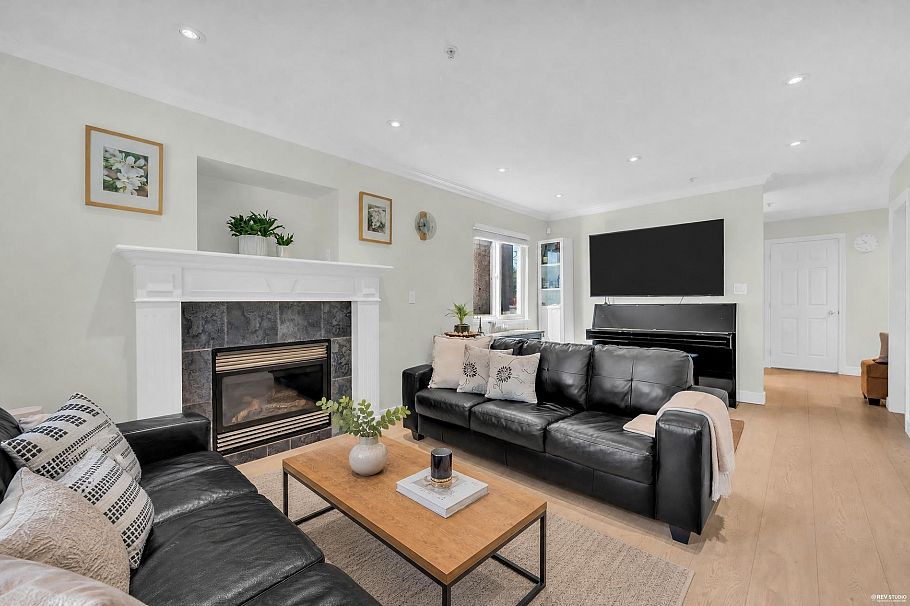 6925 Main Street Vancouver, BC - 4