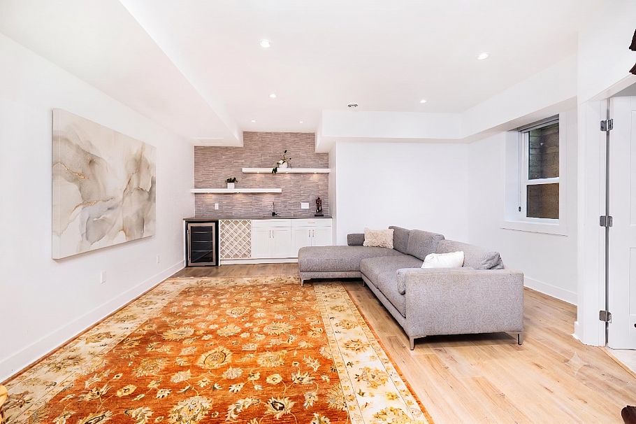 1585 Draycott Road North Vancouver, BC - 23