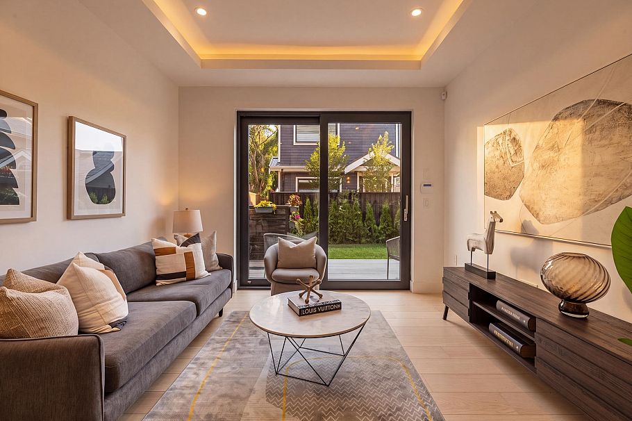 20 W 14th Avenue Vancouver, BC - 4