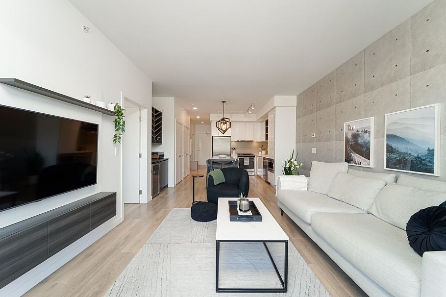 517 725 Marine Drive North Vancouver, BC - 5