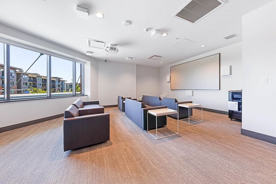 2707 Library Lane North Vancouver, BC - 24