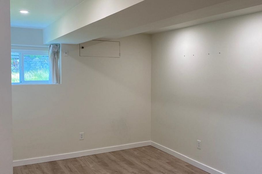 3277 Chesterfield Avenue North Vancouver, BC - 25