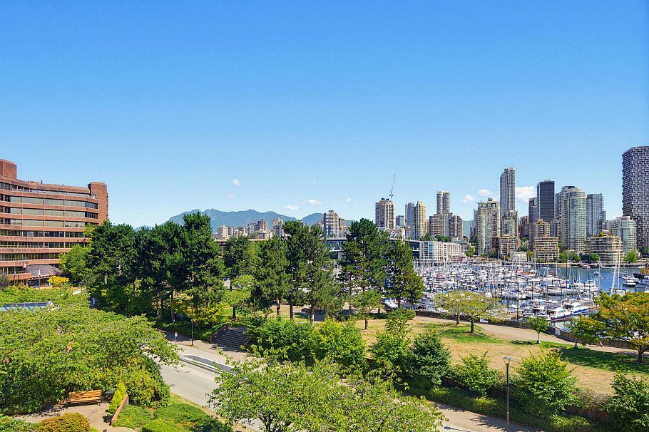 304 1490 Pennyfarthing Drive Vancouver, BC - 27