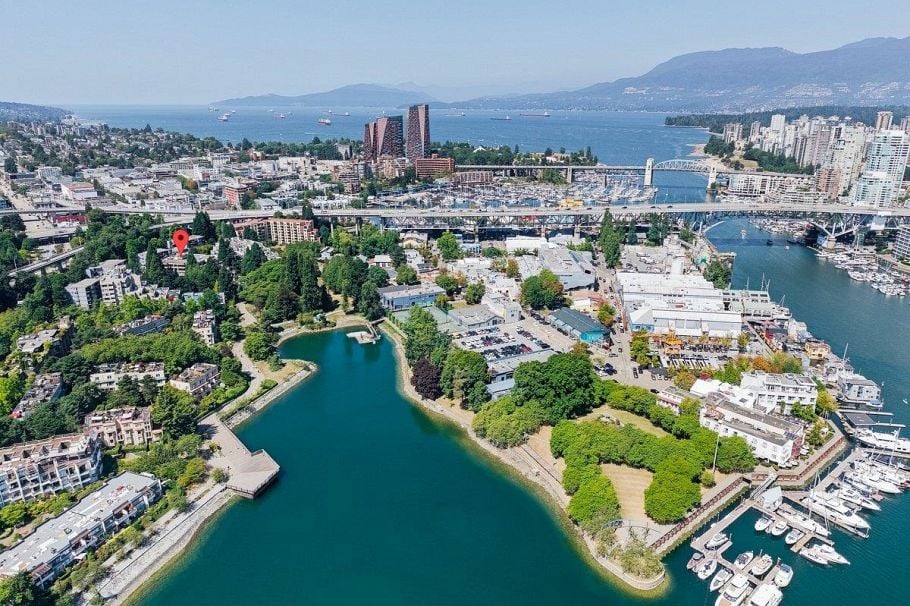 43 1425 Lamey's Mill Road Vancouver, BC - 1