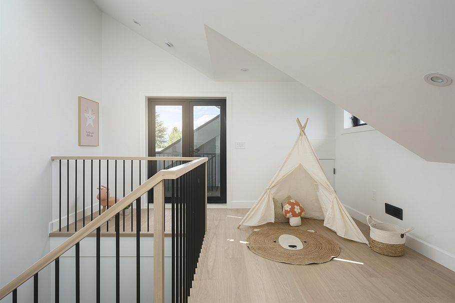 922 E 16th Avenue Vancouver, BC - 21