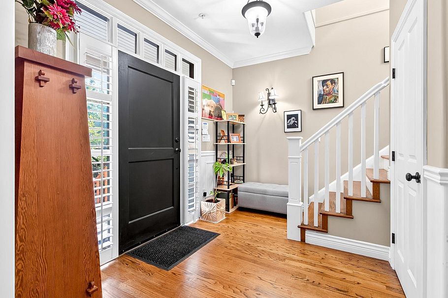 2985 W 16th Avenue Vancouver, BC - 6
