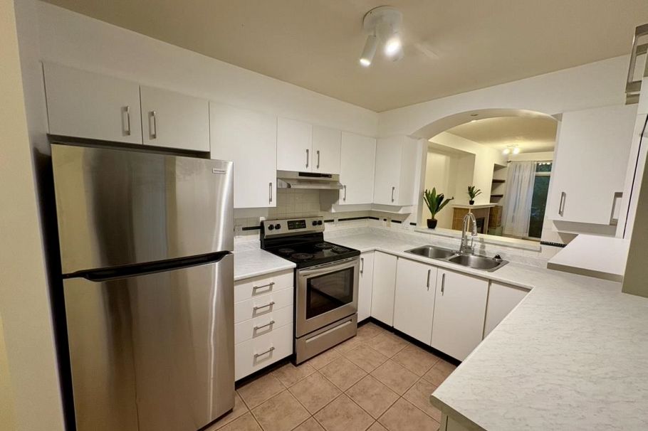 212 3600 Windcrest Drive North Vancouver, BC - 1