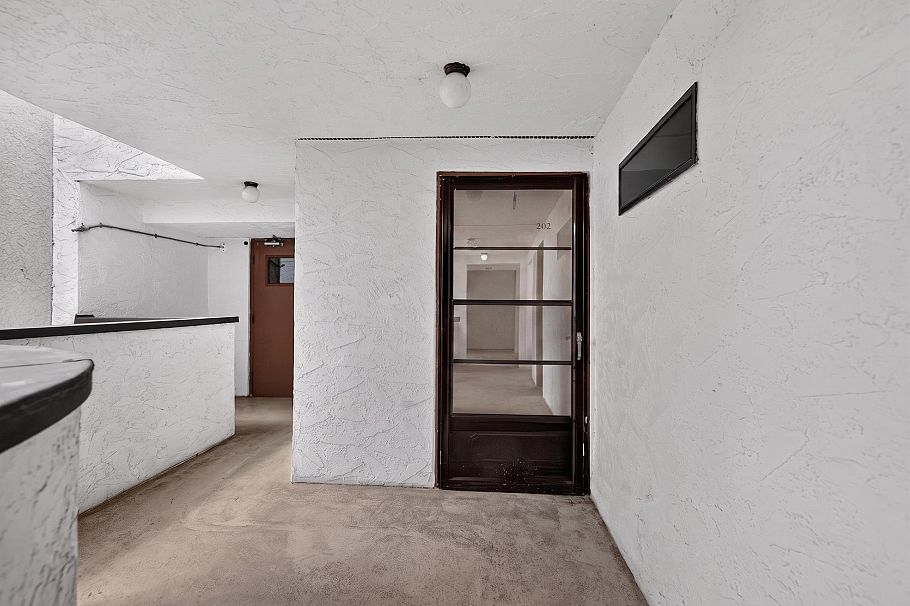 202 936 Bute Street Vancouver, BC - 23