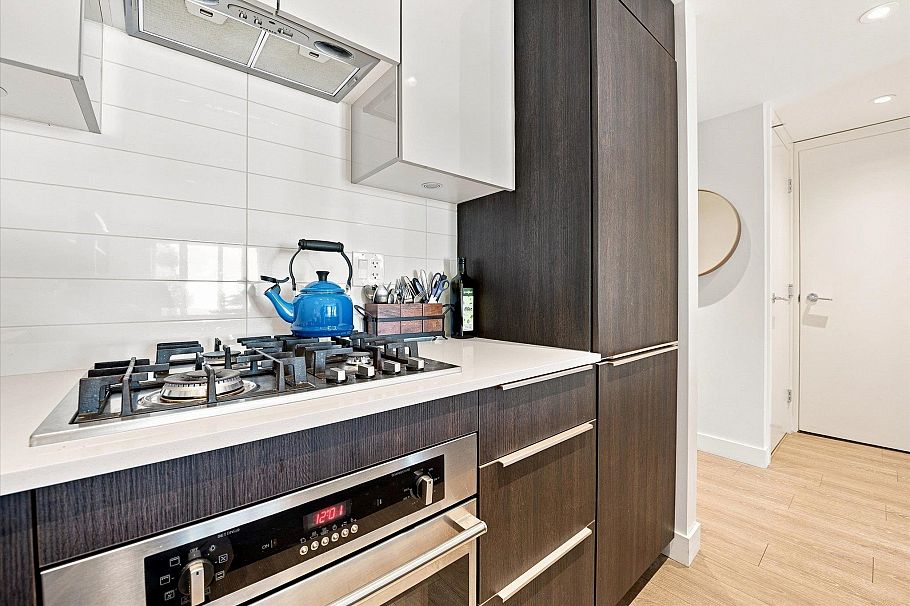 323 1588 E Hastings Street Vancouver, BC - 16
