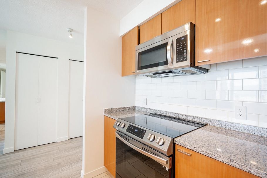 1803 1200 W Georgia Street Vancouver, BC - 15