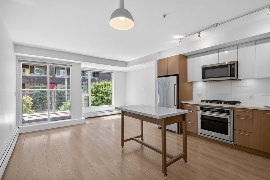 304 384 E 1st Avenue Vancouver, BC - 8