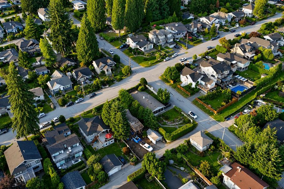 3277 Chesterfield Avenue North Vancouver, BC - 32