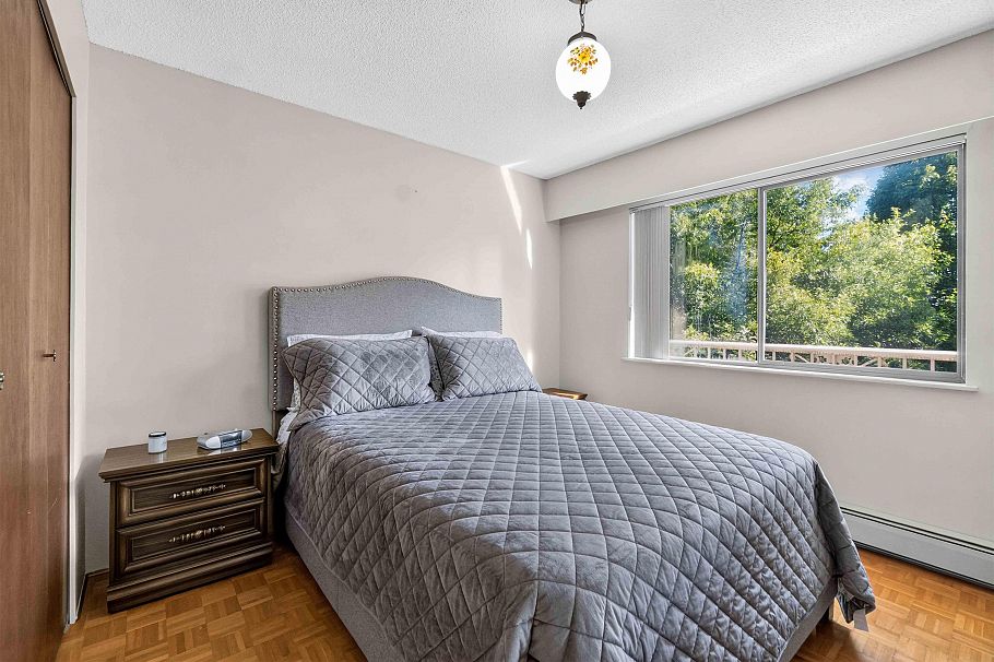 2739 E 8th Avenue Vancouver, BC - 27