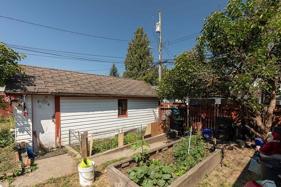 309 E Woodstock Avenue Vancouver, BC - 8