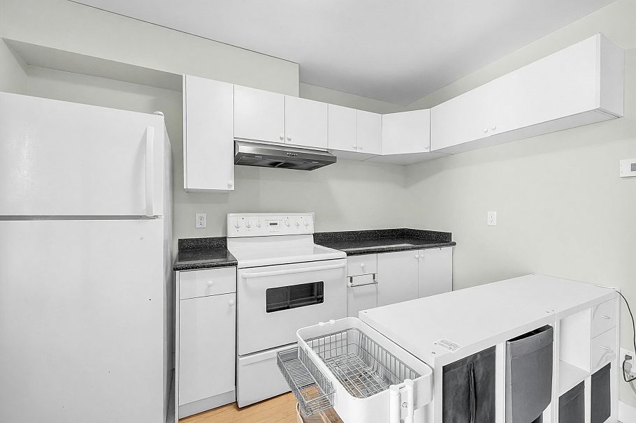 6925 Main Street Vancouver, BC - 26