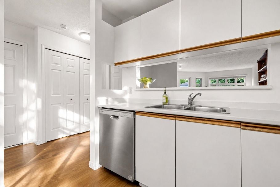 307 2800 Chesterfield Avenue North Vancouver, BC - 10