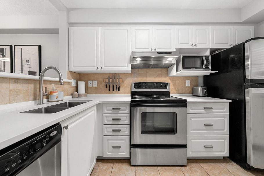 249 2565 W Broadway Vancouver, BC - 10