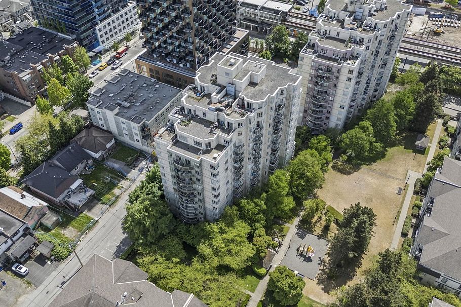406 3489 Ascot Place Vancouver, BC - 21