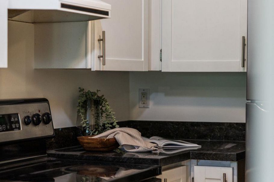 8 1355 W 4th Avenue Vancouver, BC - 11