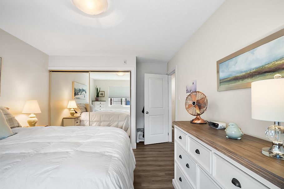 202 134 W 20th Street North Vancouver, BC - 21